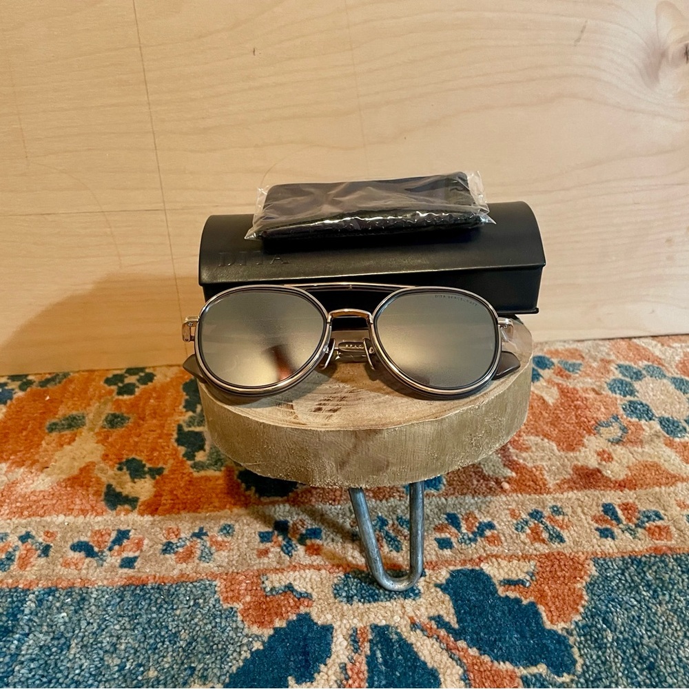 Dita Spacecraft Sunglasses Black/white gold color includes case